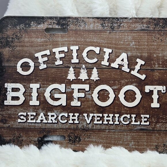 Official Bigfoot Search Vehicle Aluminum License Plate Powder Coated Rust Resist - Picture 2 of 4